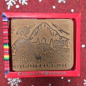 Eterna Tan Leather Wallet with Peruvian Design